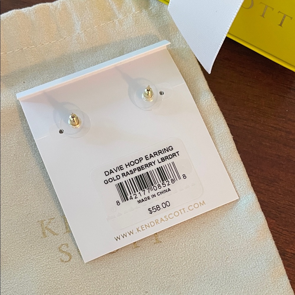 Kendra Scott Davie Hoop Earring Gold Raspberry Labradorite - Picture 2 of 5